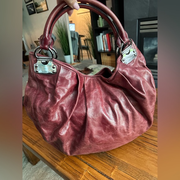 Miu Miu Pink Leather Large Tote Bag - Picture 2 of 8